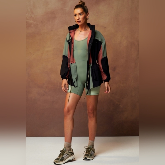 Fabletics jacket Heights cargo jacket - Picture 2 of 7